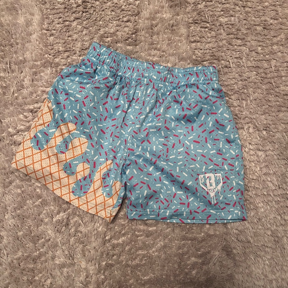 Baseball lifestyle shorts - size L